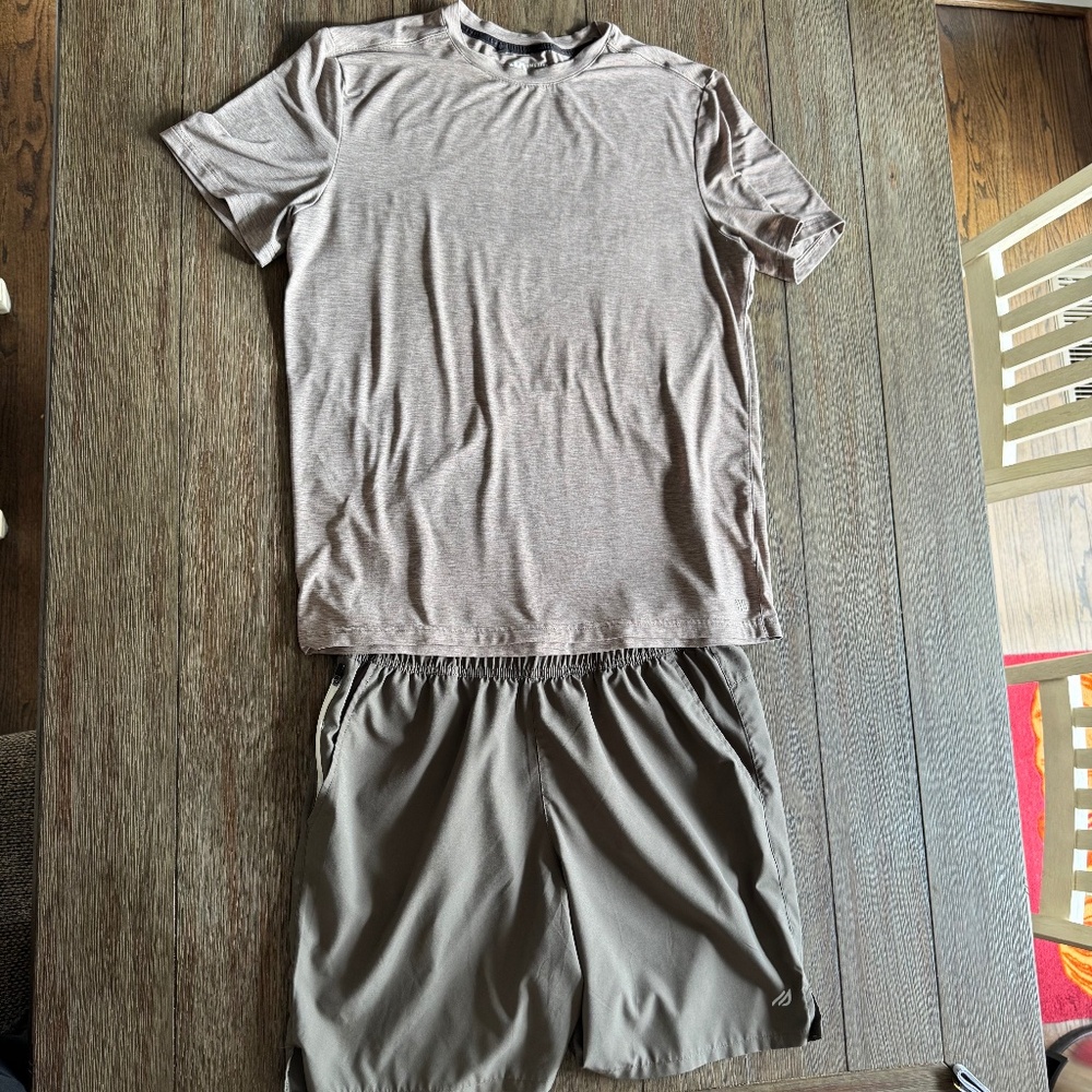 Outfit: VRST Men’s Performance Tee + Eddie Bauer Hiking Shorts Set (Medium)